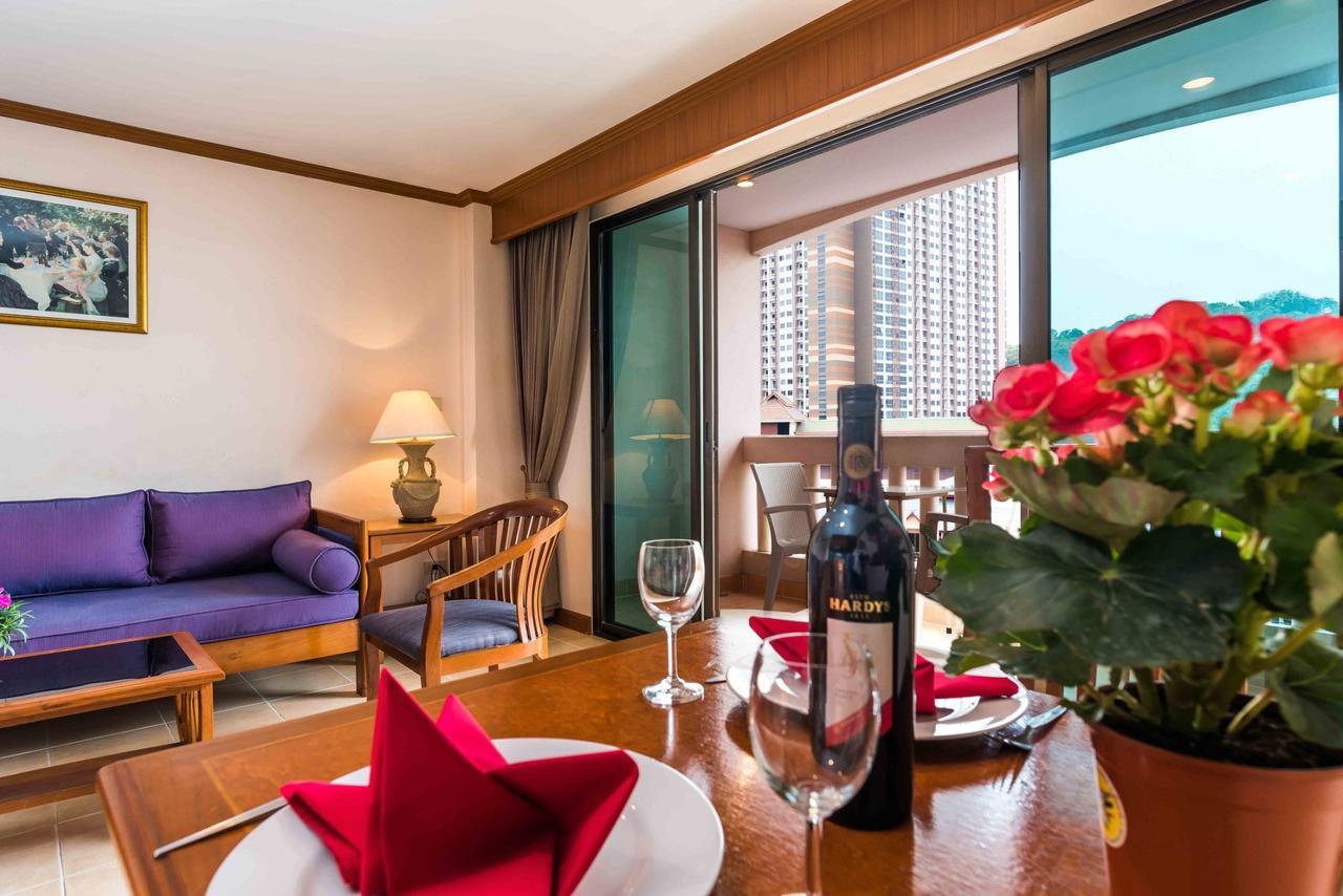 The Residence Garden Pattaya Exterior foto